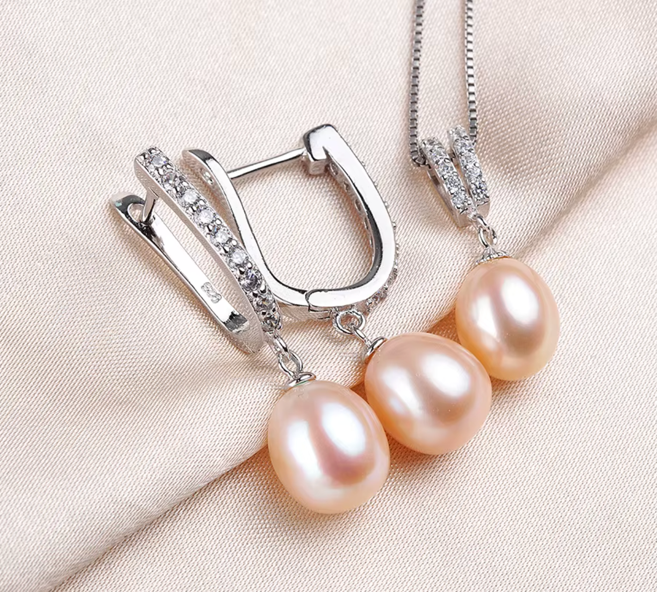 Horseshoe Freshwater Pearl Jewelry Set for Women