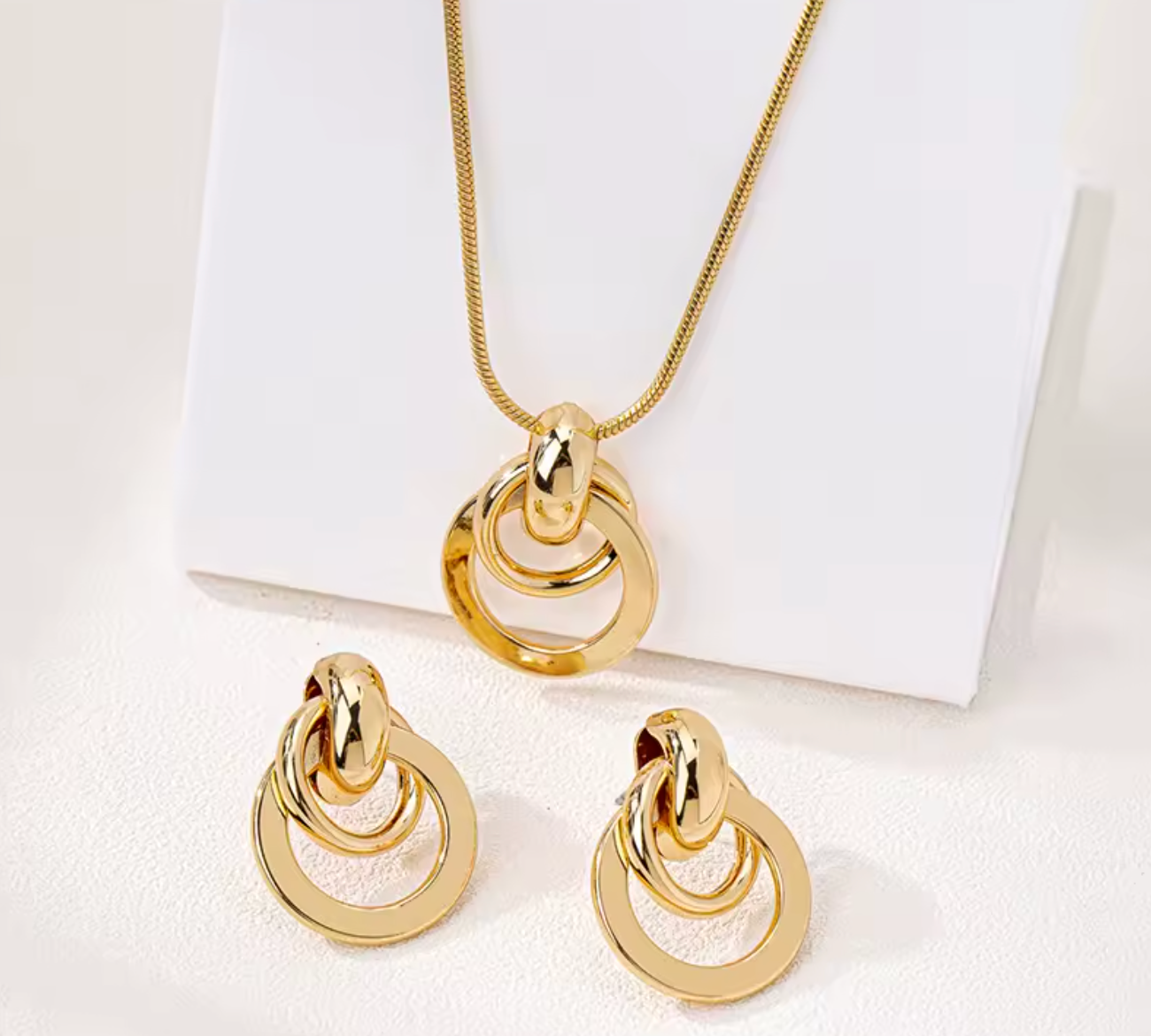 3-Piece Elegant Vintage Geometric Jewelry Set for Women