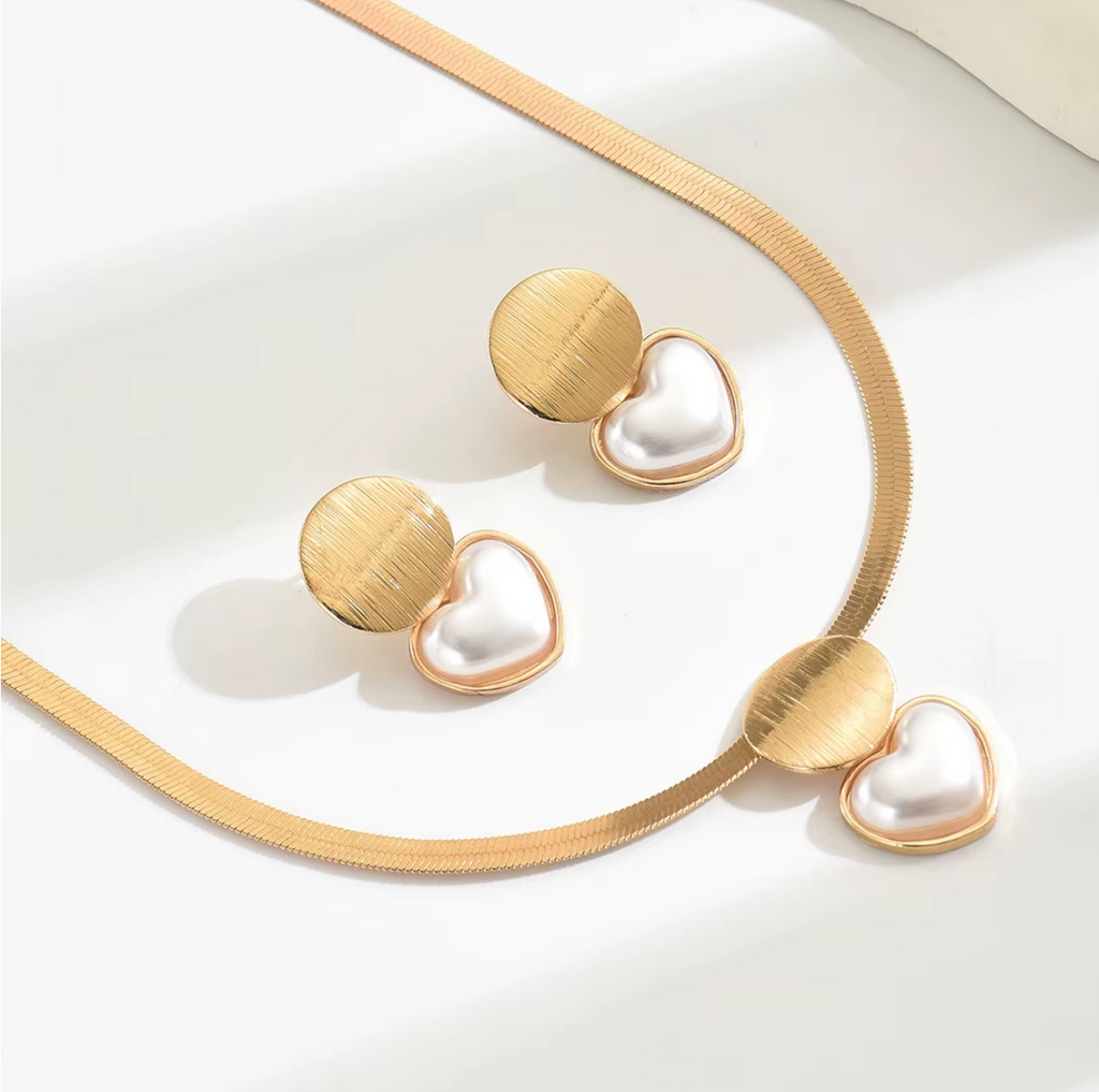 3-Piece Elegant Golden Jewelry Set for Women