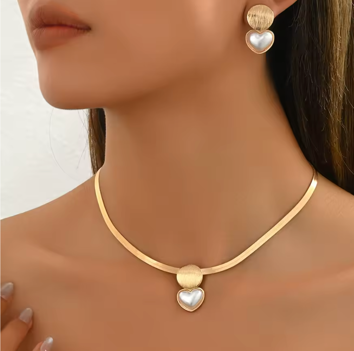 3-Piece Elegant Golden Jewelry Set for Women